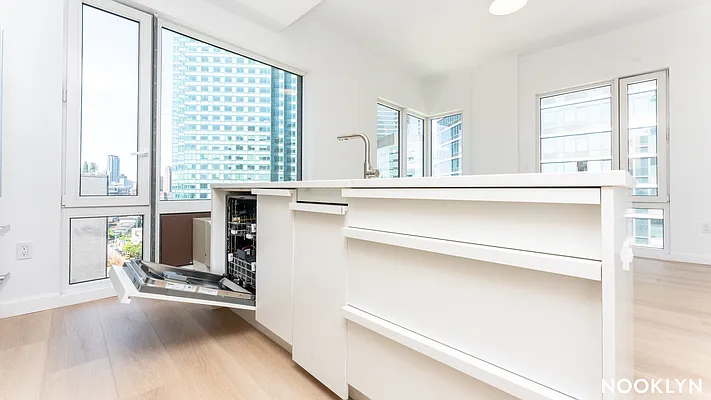 Rented by Nooklyn NYC LLC | media 52