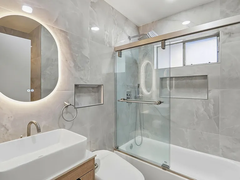5588 Dartmouth Dr — Photo 20