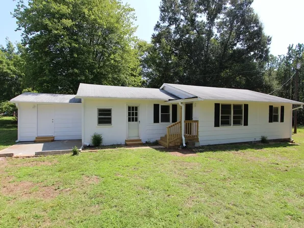 3915 Foster Dr, Sharon, SC 29742