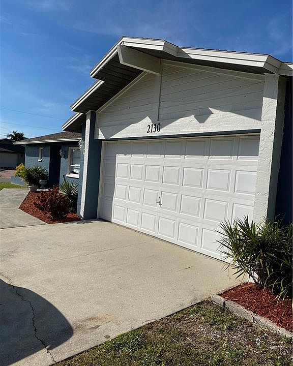 1st image of 2130 SE 11th Ave