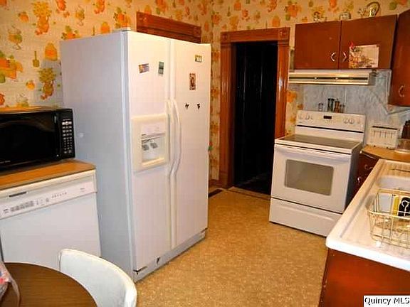 Home for Sale in Clayton, IL $65,000