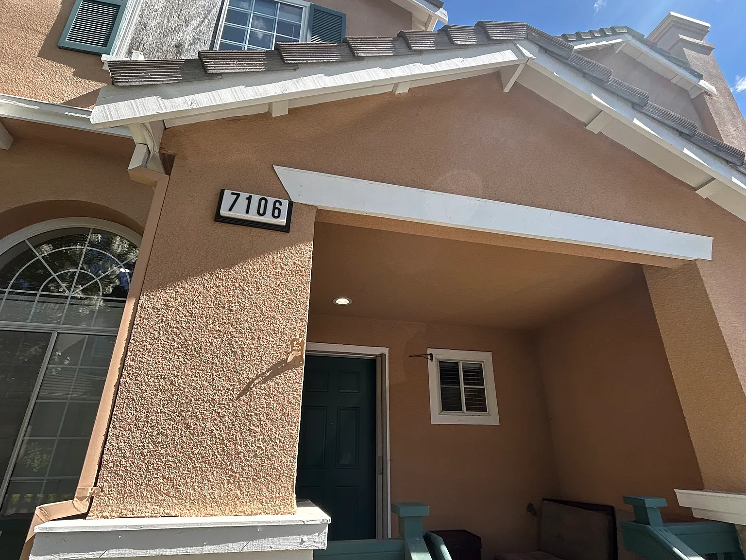 3 bed, 2.5 bath, 1404 sqft, $1,450 — Photo 1