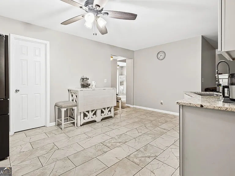 7155 Laurel Creek Dr — Photo 13