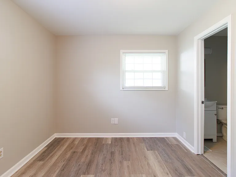 1445 Rolling Ridge Dr — Photo 7