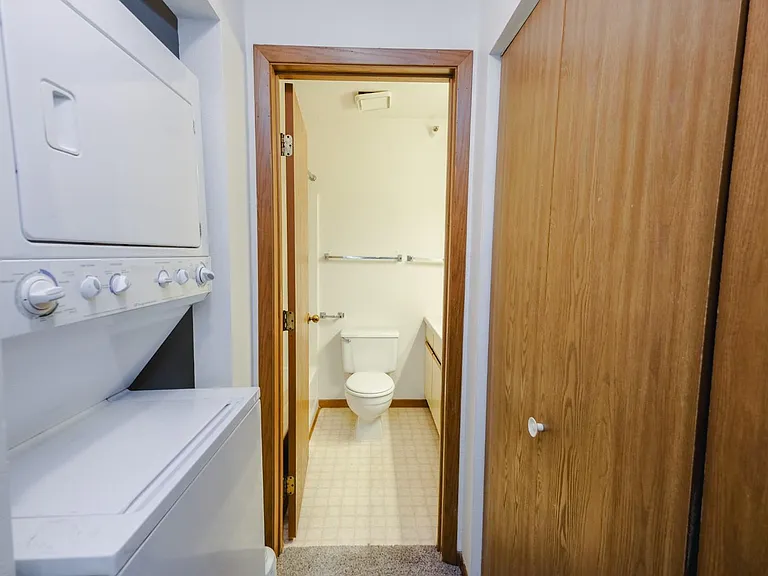 Parkside Apartments — Photo 17