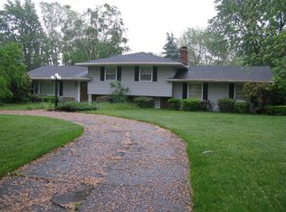 968 Meadowood Blvd, Madison, OH 44057
