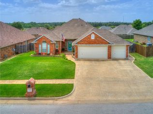 3833 Amadeus Ave, Harrah, OK 73045