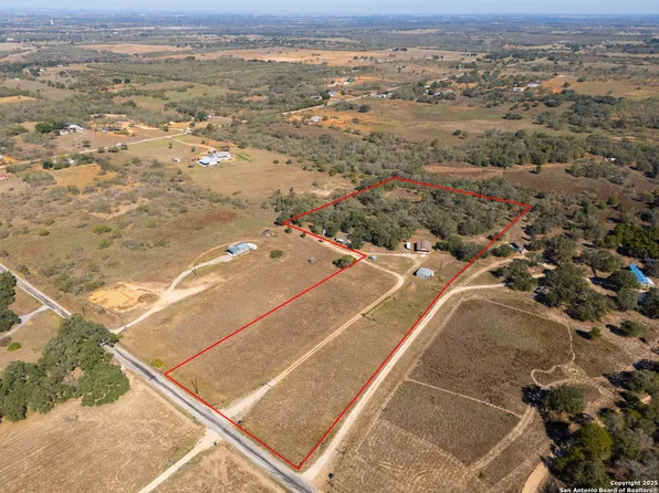 436 Old Colony, Seguin, TX 78155