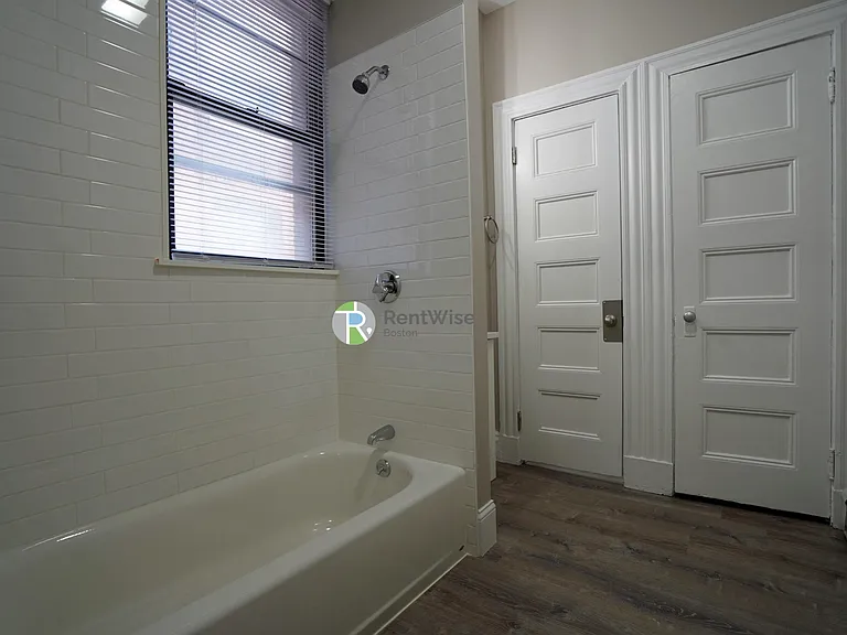 76 Gardner St #C1 — Photo 14