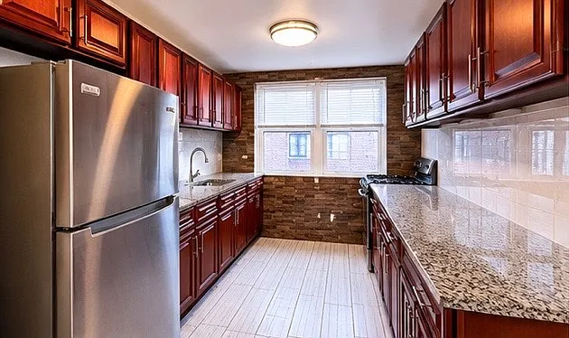 Colonial Ave — Photo 1