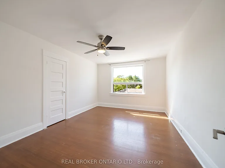 542 Glebeholme Blvd #MAIN — Photo 24