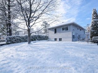 18 16th St S, Wasaga Beach, ON L9Z2J3