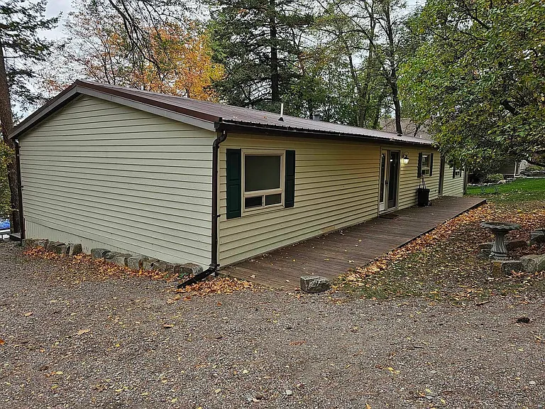 31468 Kings Point Rd — Photo 1