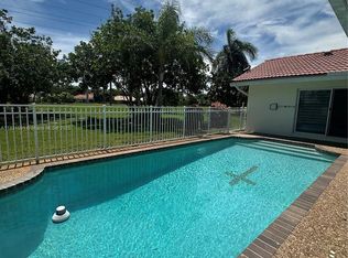4205 NW 69th Ter, Pompano Beach, FL 33065