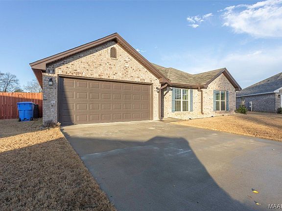 2nd image of 820 Sunset Dr