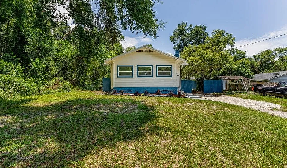 912 E Carolina Ave