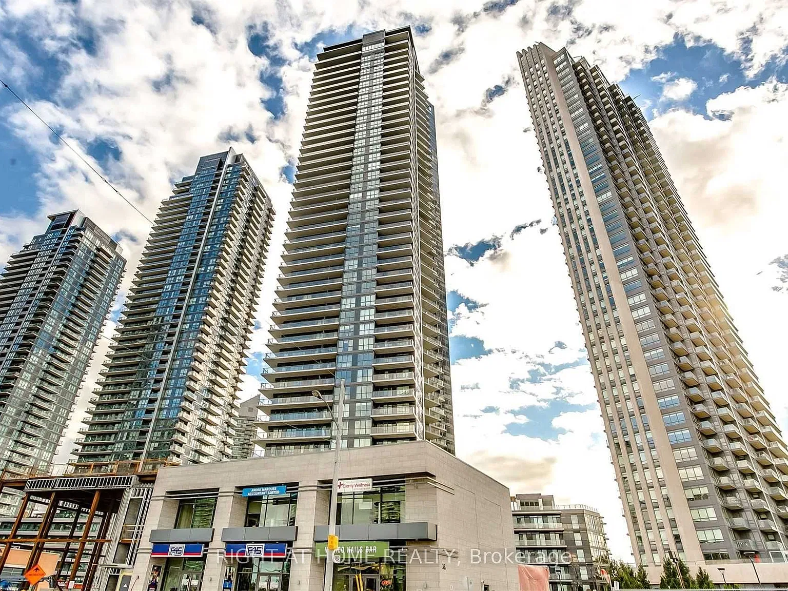 2 bed, $3,200 — Photo 2