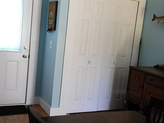 Dining Room/Entry