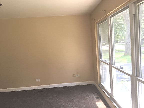 2nd image of 1528 Lincoln Pl