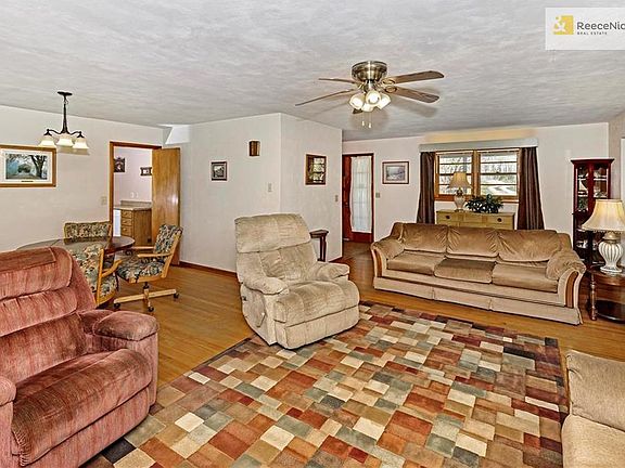 4th image of 8033 Richland Ave