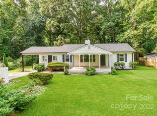 2135 Pinebrook Cir, Charlotte, NC 28208