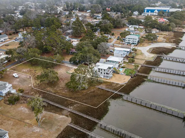 2016 Camelot Drive SW, Ocean Isle Beach, NC 28469