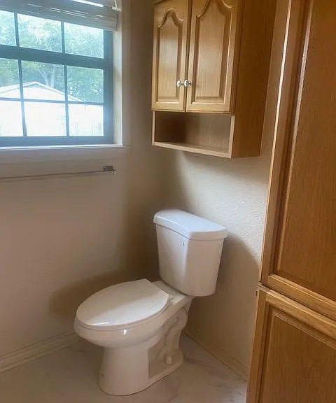 605 Giddings St — Photo 17