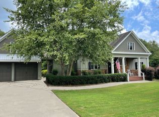 173 Farm Hill Dr, Clarkesville, GA 30523
