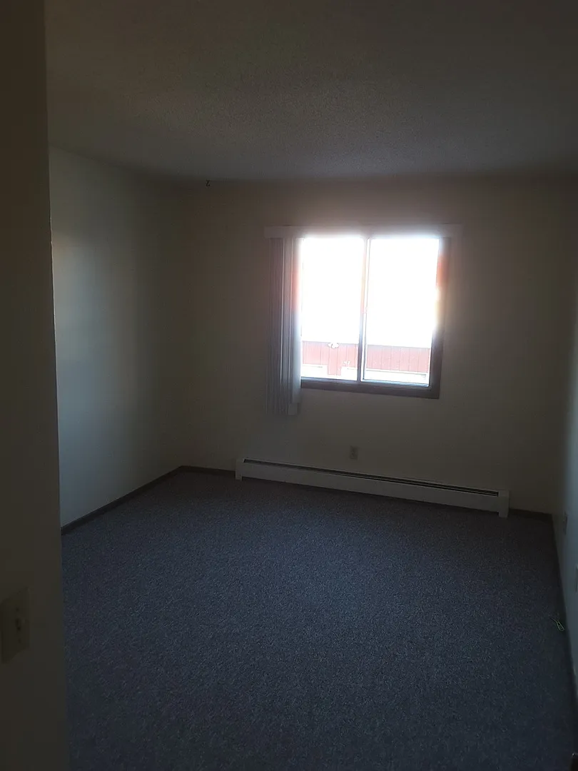 Janeville Apartments — Photo 4