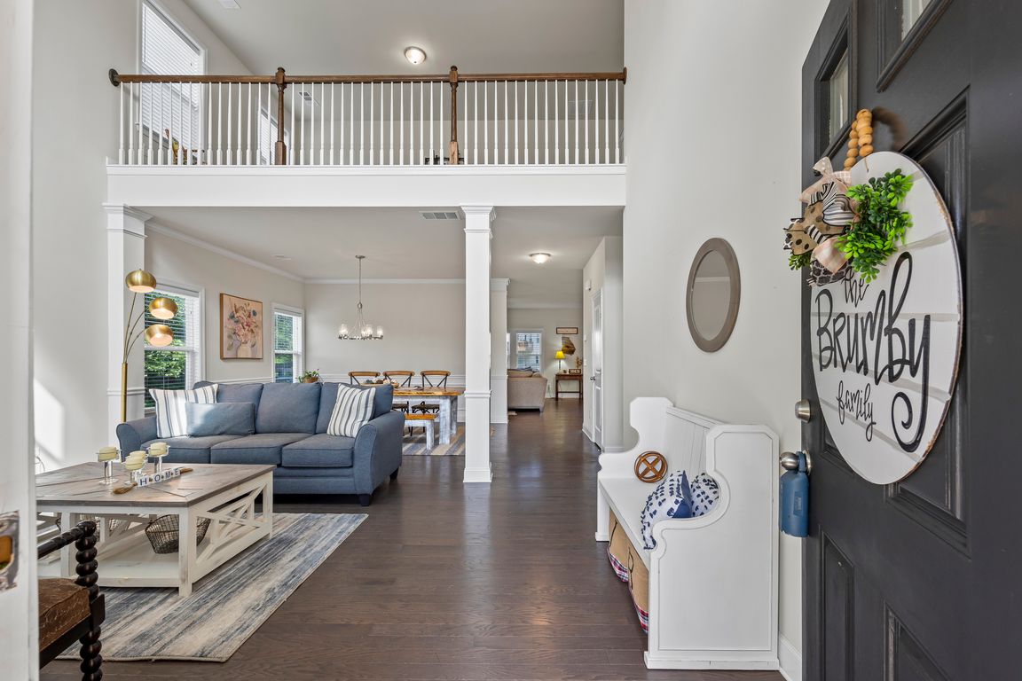 next background image