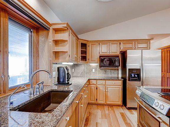 Spectacular Upgraded Kitchen