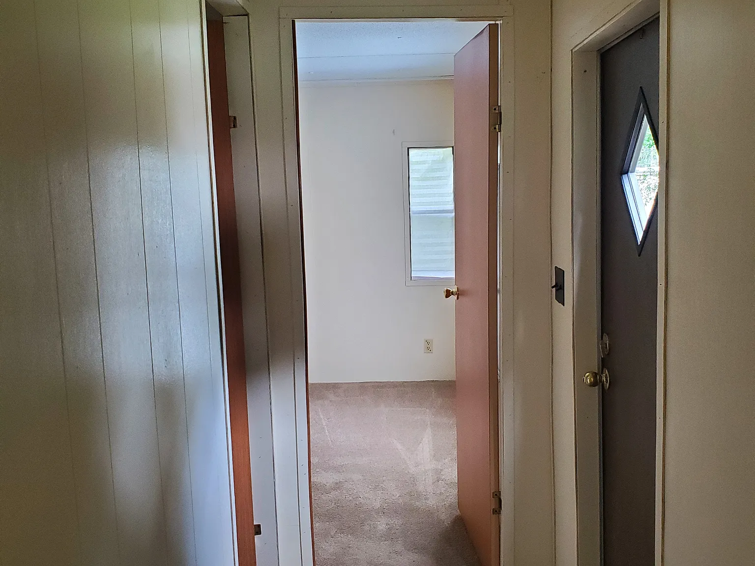 3 bed, 980 sqft, $925 — Photo 3