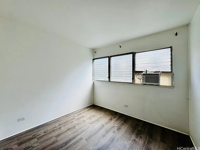 222 Kaiulani Ave #303 — Photo 14