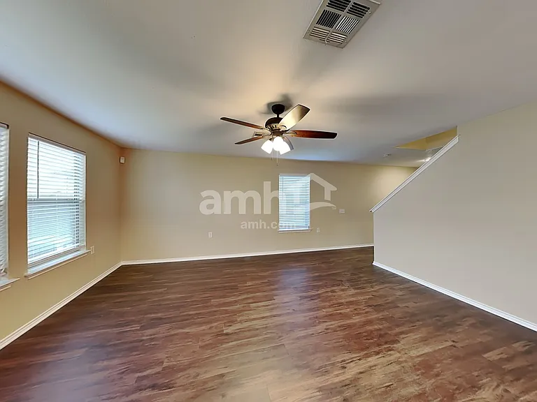 8905 Norwich Castle Dr — Photo 7