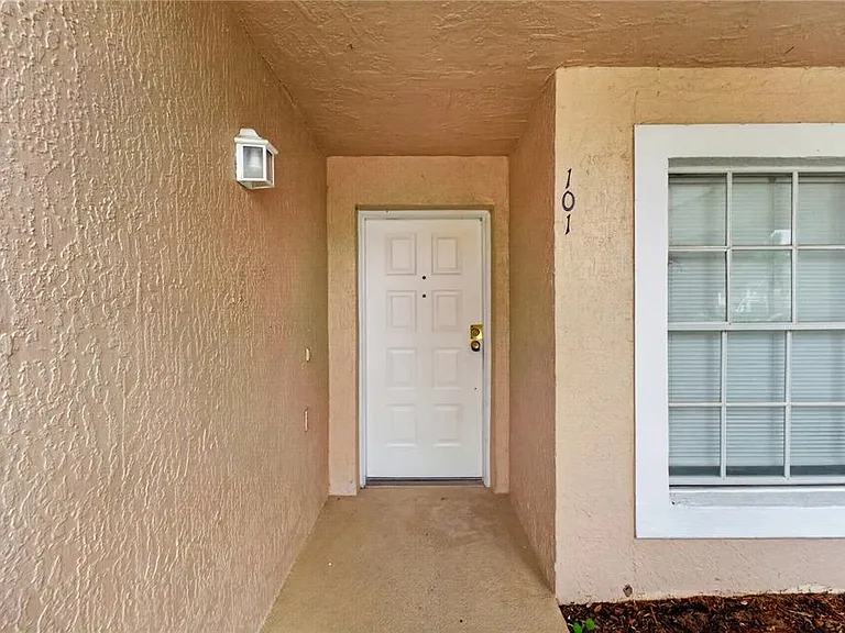 13829 Timberland Dr #101 — Photo 4