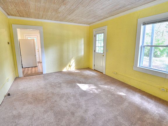 5th image of 1205 N Greensboro St
