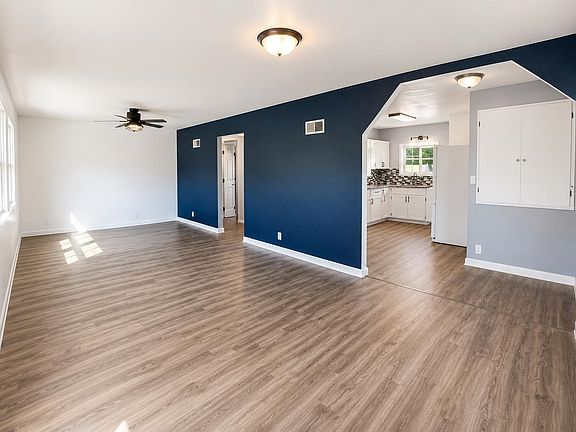 2nd image of 303 Beverly Rd