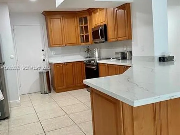 9800 W Bay Harbor Dr #603 — Photo 13