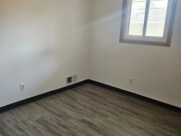 741 3rd Ave E #741 — Photo 12