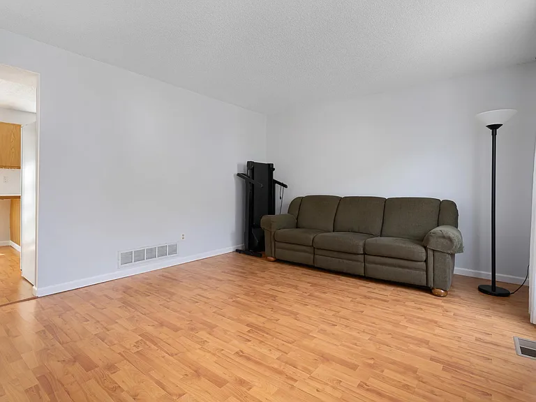 1697 Jupiter Ave — Photo 10