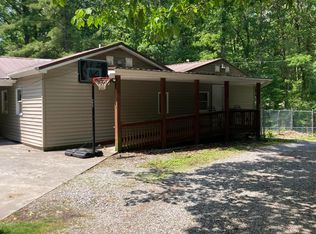 9404 Robin Rd, Coeburn, VA 24230