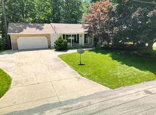 1170 Springwood Dr SE, Kentwood, MI
