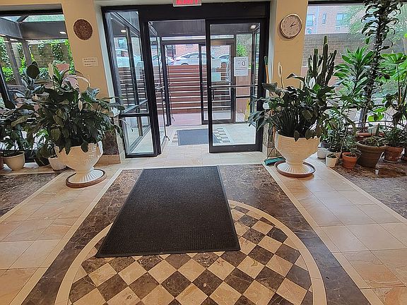 4th image of 143-51 Roosevelt Ave #3G