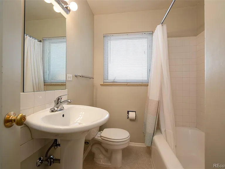 1116 S Saint Paul St — Photo 14