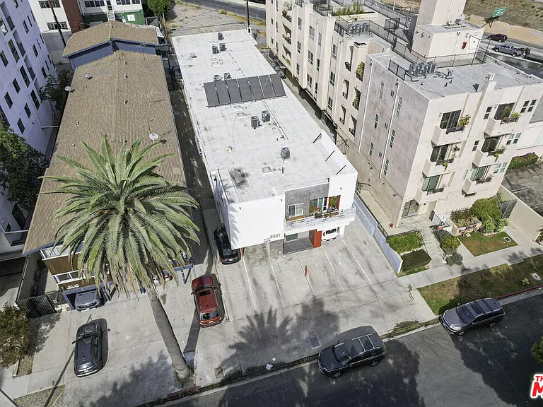 5831 Carlton Way #8 — Photo 21