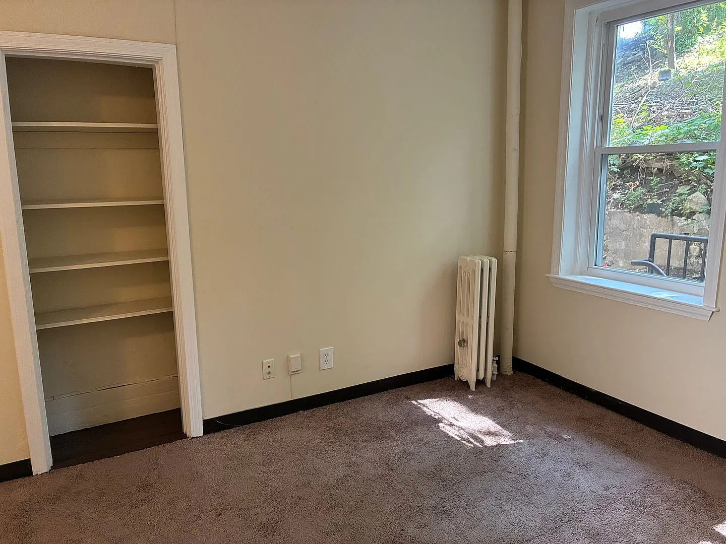 221 Kelton St — Photo 3