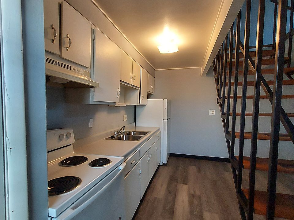1st image of 197 Buckingham St #C