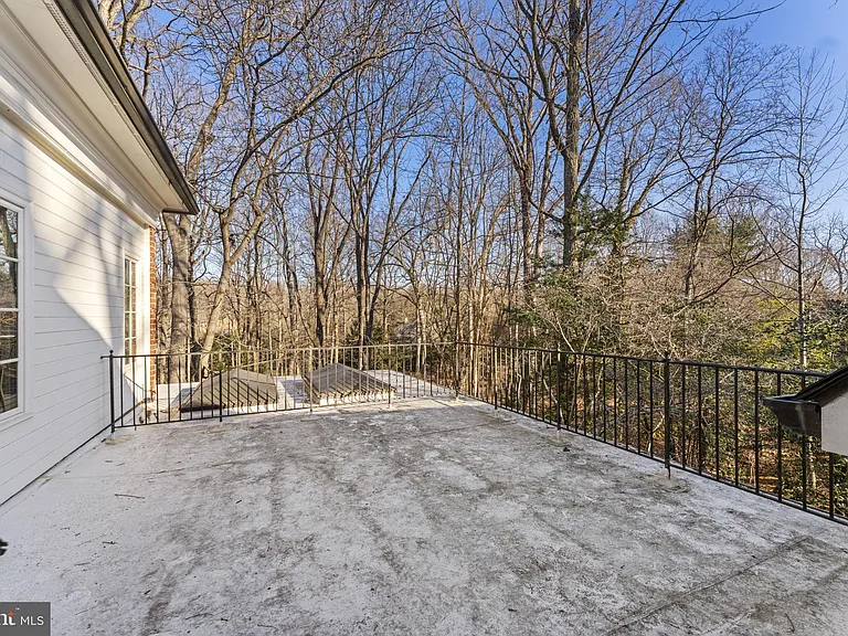 8541 Old Dominion Dr — Photo 71