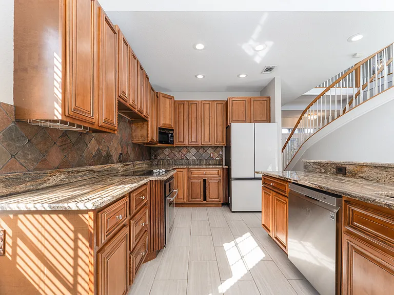 11302 Hoot Owl Ct — Photo 6