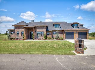 121 Ray Ln, Fort Gibson, OK 74434